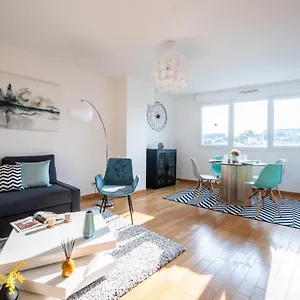  Appartement Immotovo - Moderne - Paris 8 Min - Parking - Netflix