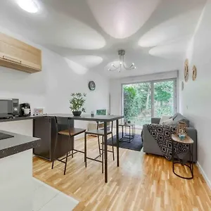  Appartement Moderne, Metro 7, Parking Et Jardin